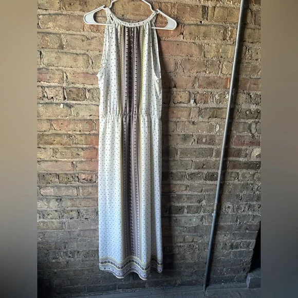 Gray and White Sleeveless Halter Maxi Dress - Picture 2 of 8